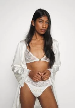 ONLY ONLLOVISA LOVE BRIDE TOP THONG SET - String - Cloud Dancer -Mode Verkauf 0a9086d644d54b0ea94a27d14e5bd69a