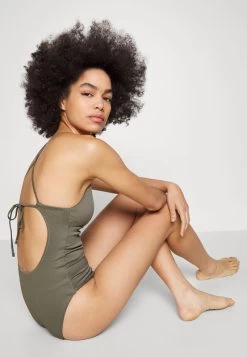 ONLY ONLBOBBY LIFE SWIMSUIT - Badeanzug - Kalamata 11 ONLY ONLBOBBY LIFE SWIMSUIT - Badeanzug - Kalamata -Mode Verkauf 12f52285c99b465782b7fdc77ecd1a0a