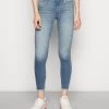 ONLY ONLBLUSH MID SKINNY ANKRAW - Jeans Skinny Fit - Special Blue Grey Denim -Mode Verkauf 4871dbcbcdd746ebae9e0d008d9f99b5