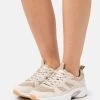ONLY Shoes ONLSOKO RUNNER - Sneaker Low - Beige
