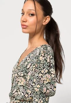 ONLY ONLFREDERIKKE V NECK BELT DRESS - Blusenkleid - Cloud Dancer/yellow Mix 12 ONLY ONLFREDERIKKE V NECK BELT DRESS - Blusenkleid - Cloud Dancer/yellow Mix -Mode Verkauf 70c40d7aec3048cbb080b5792c5457d8