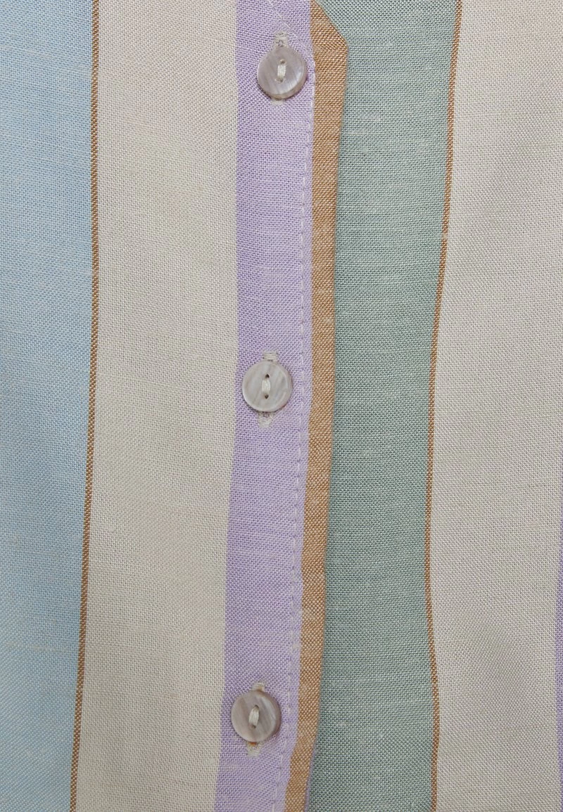 ONLY ONLTINE SS KNOT BUTTON - Bluse - Whitecap Gray/clear Sky/purple Rose/sundress 5 ONLY ONLTINE SS KNOT BUTTON - Bluse - Whitecap Gray/clear Sky/purple Rose/sundress – Bild 3