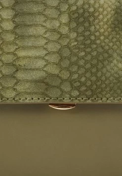 ONLY ONLSARAH SNAKE CROSSOVER BAG - Umhängetasche - Olive Branch 12 ONLY ONLSARAH SNAKE CROSSOVER BAG - Umhängetasche - Olive Branch -Mode Verkauf 8c8691c773f145d8b8dd468dc71df4dc