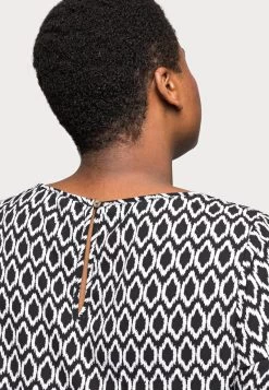 ONLY CARMAKOMA CARVICA PLUS SIZE - Bluse - Black/white -Mode Verkauf 96a57a2bf8a7402d9779ab6179f7ccc7