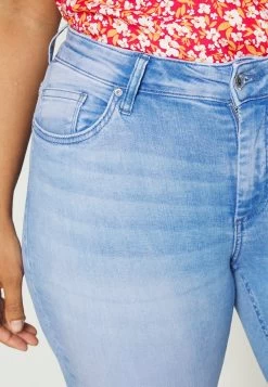 ONLY CARMAKOMA CARWILLY LIFE RAW - Jeans Skinny Fit - Light Blue Denim -Mode Verkauf a120f79df0004bcd9379b0987eba9bce