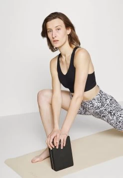 Only Play ONPJANA CROSS BRA - Sport-BH Mit Mittlerer Stützkraft - Black -Mode Verkauf a64188432b514972ae7e5d852676c52b