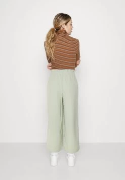 ONLY ONLLIZZO BELT CULOTTE - Stoffhose - Desert Sage -Mode Verkauf abc8fdfbda59489ca0068c56d2c66ad7