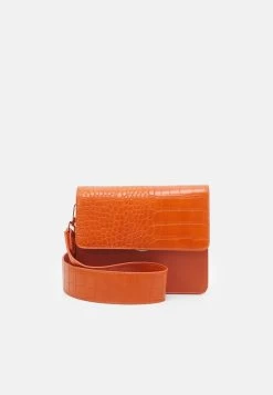 ONLY ONLSARAH CROSS BODY BAG - Umhängetasche - Persimmon Orangeut -Mode Verkauf ae31e676fe9745438432be2d671848f3 1