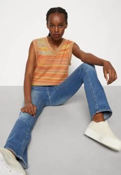 ONLY ONLBLUSH LIFE MID FLARED - Flared Jeans - Light Blue Denim 11 ONLY ONLBLUSH LIFE MID FLARED - Flared Jeans - Light Blue Denim -Mode Verkauf bef3e519f60b49a797356be21ee60a71