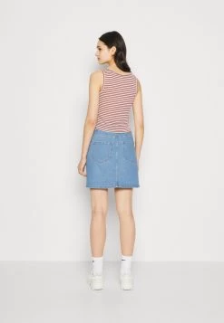 ONLY ONLCANNES KNOT - Top - Amaranth Cloud Dancer -Mode Verkauf d69edbddc6324ac7892b123fb6a06a94