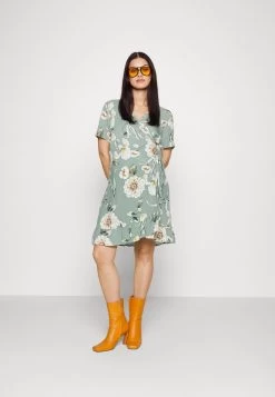 ONLY MATERNITY OLMNOVA LIFE MARLIE WRAP DRESS - Freizeitkleid - Chinois Green 10 ONLY MATERNITY OLMNOVA LIFE MARLIE WRAP DRESS - Freizeitkleid - Chinois Green -Mode Verkauf e0ad2003e5104ebab46d938cfb8622cb