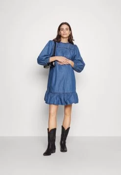 ONLY MATERNITY OLMALAIA DRESS - Jerseykleid - Medium Blue Denim -Mode Verkauf f42454d0e9e74aa68ef44c1d8c73a986